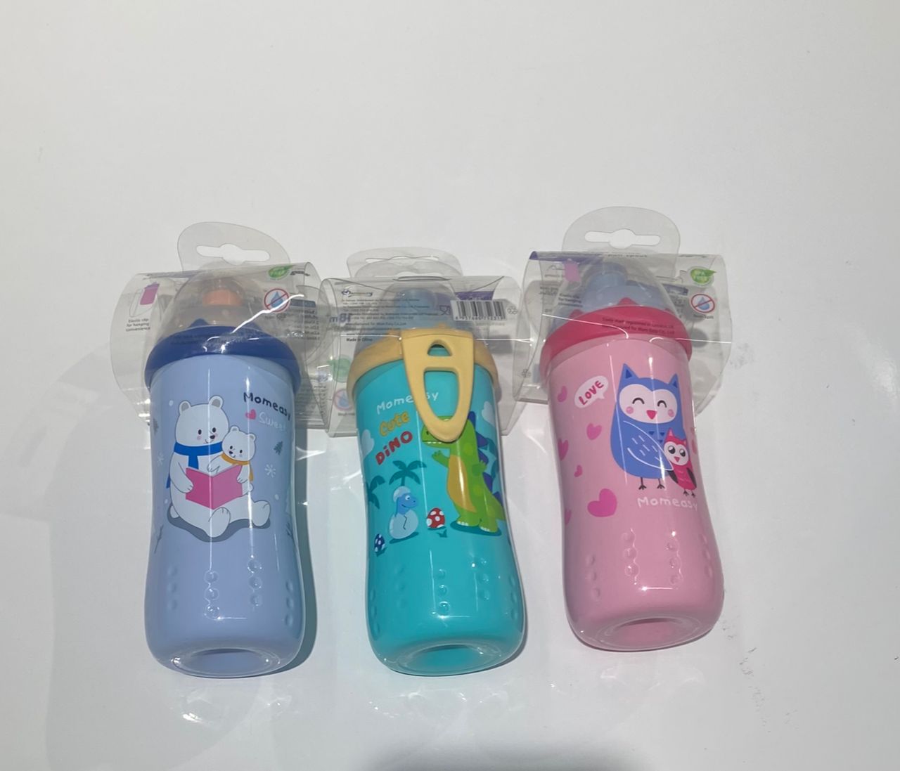 Momeasy kiddy water bottle 18 M + – accessory item for kids