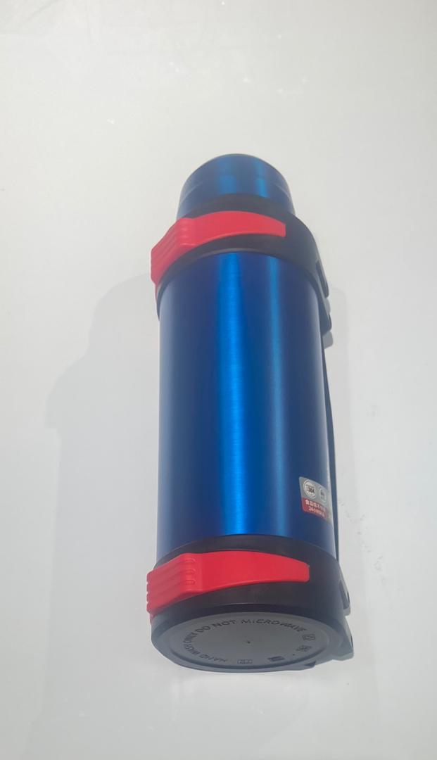 Sport water bottle 4.0 L – accessory item for kids