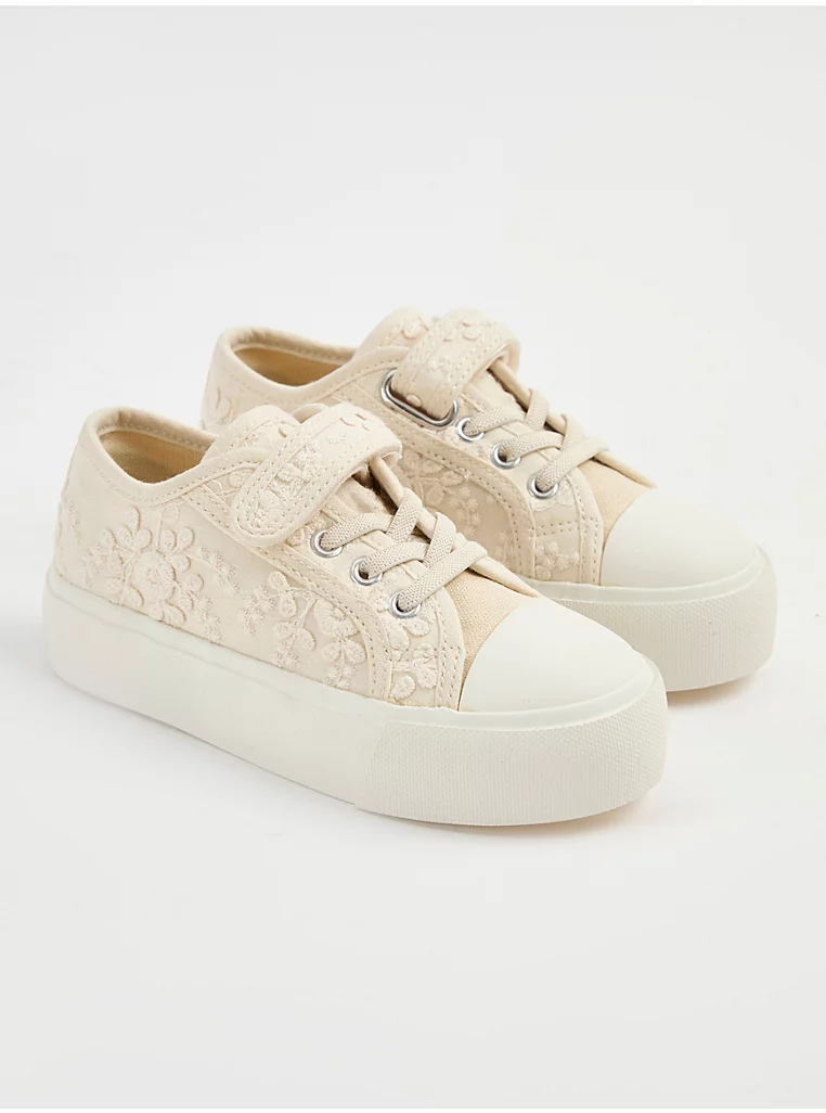 George Oatmeal Lace Canvas Strap Trainers Kids 9 euro 27
